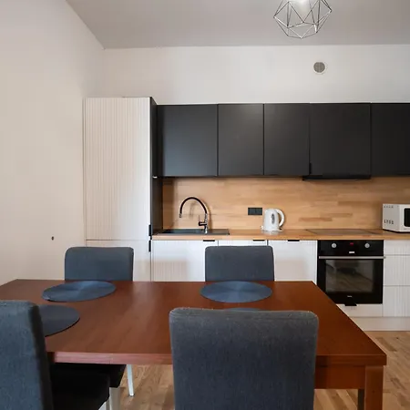 Dream Aparts - Z Parkingiem W Centrum Apartmán *